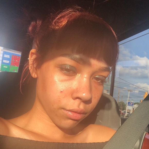 Meet your Posher, Raegan - Picture 1 of 1